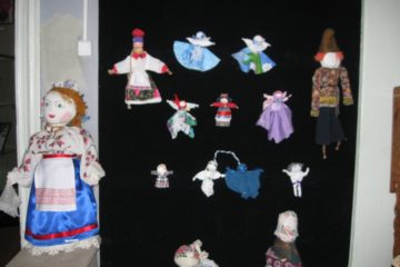 В экспозиции музея народного творчества представлены традиционные тряпичные куклы