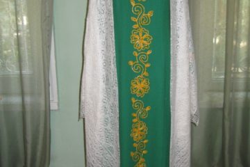Платье с традиционной татарской вышивкой в музее народного творчества