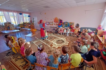 Осенние посиделки позвали малышей на праздник